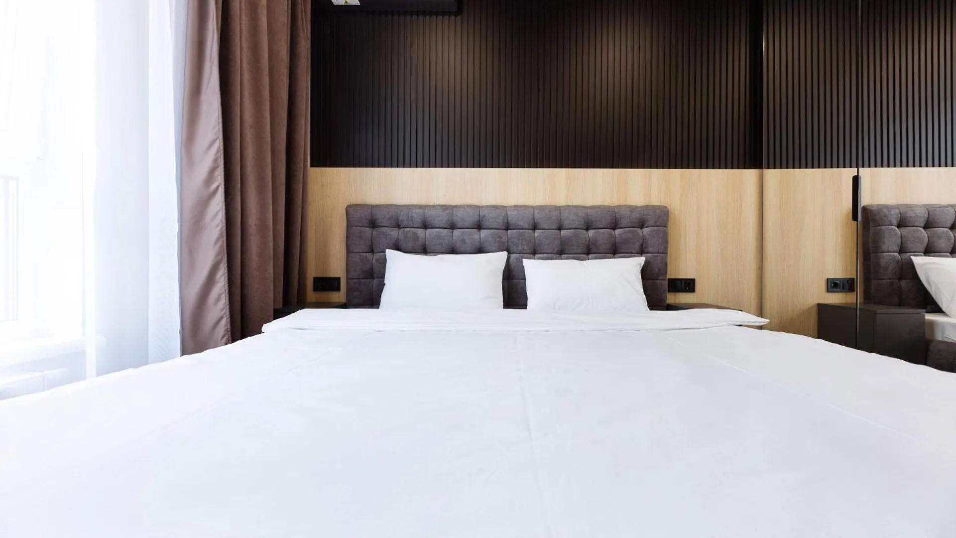 Aparthotel Nyvky Like Home - Файна Таун - Квартира 116 Kyjev
